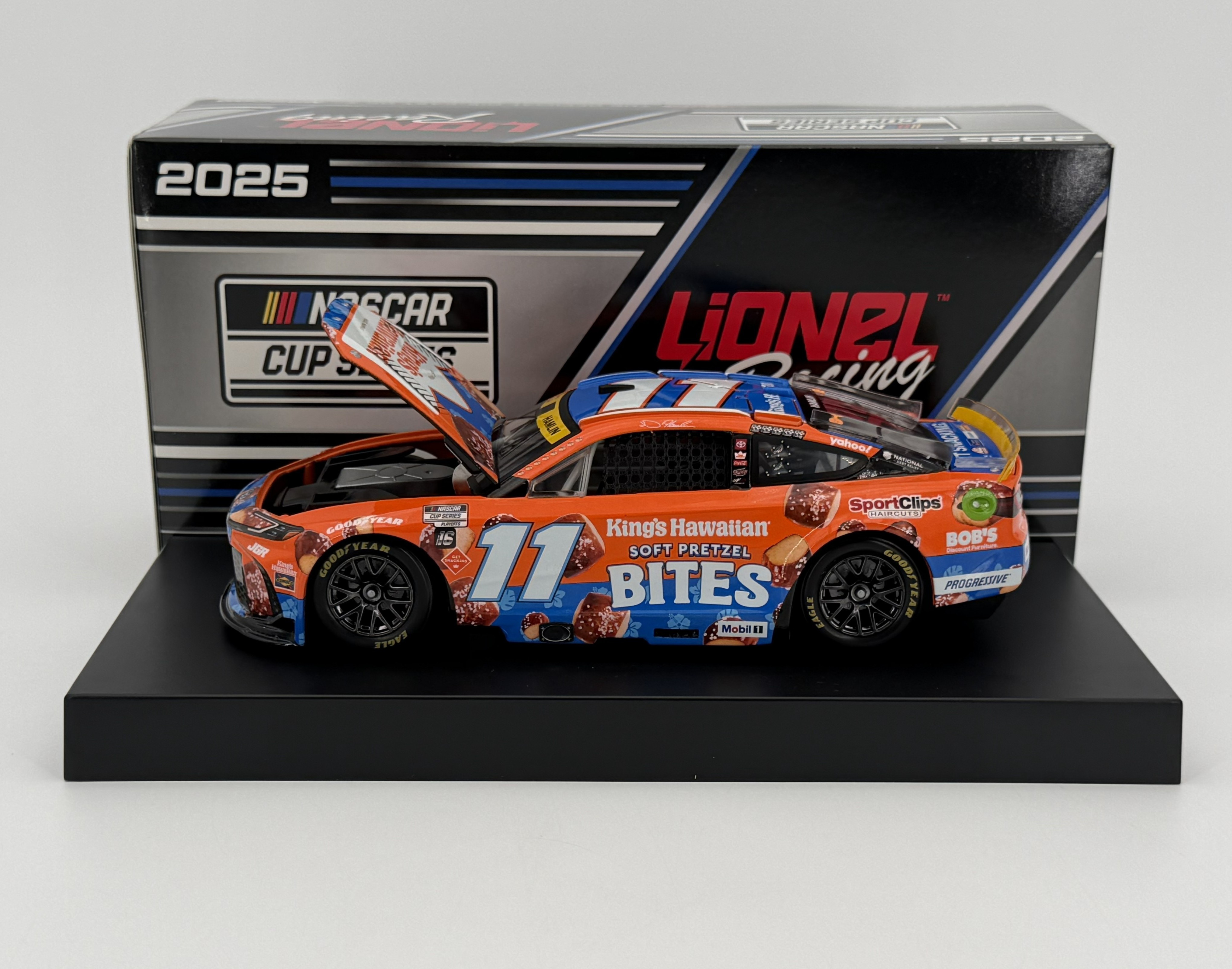 Denny Hamlin 2025 King's Hawaiian Soft Pretzel Bites 1:24 Nascar
