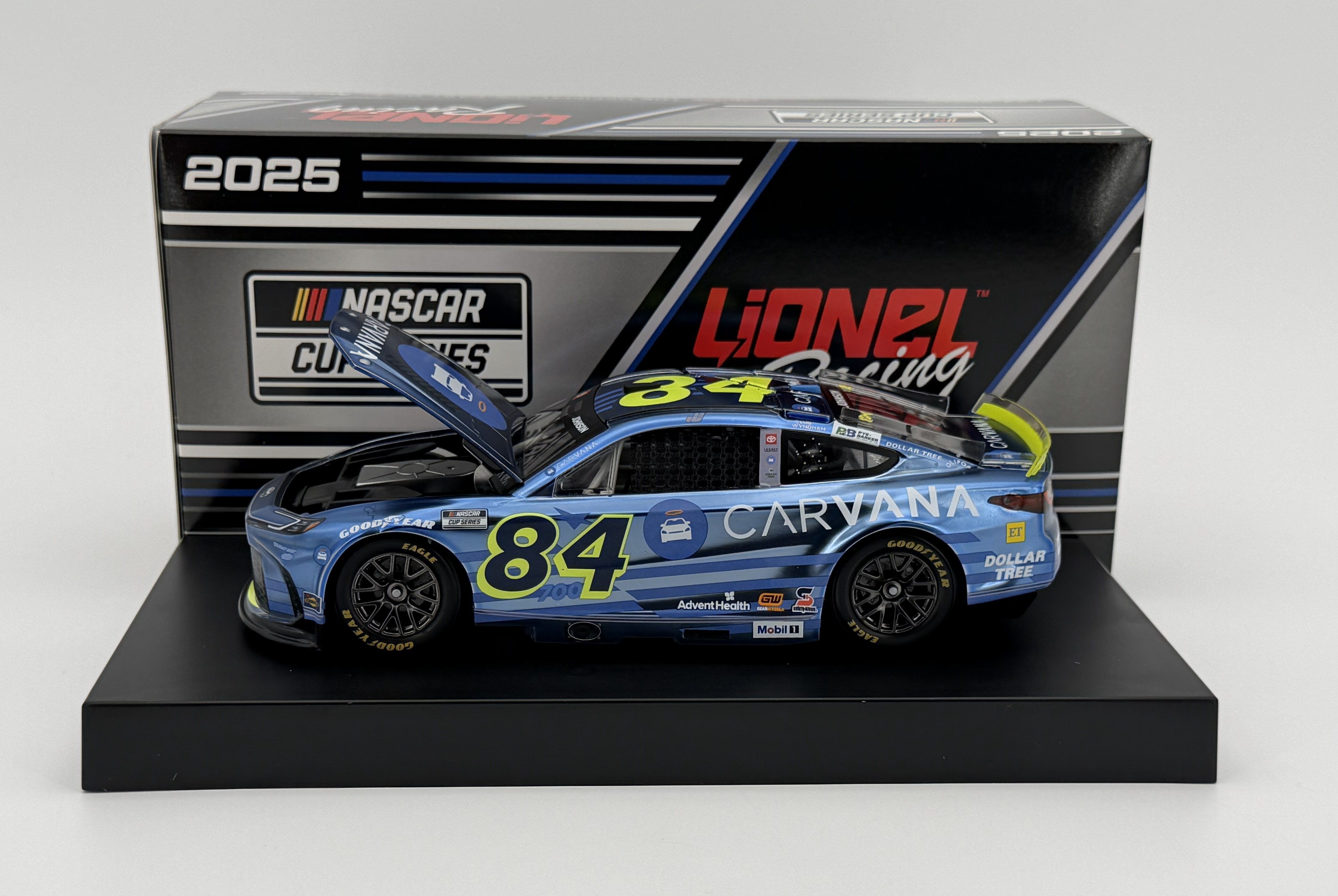 Jimmie Johnson 2025 Carvana 700th Start 1:24 Color Chrome Nascar
