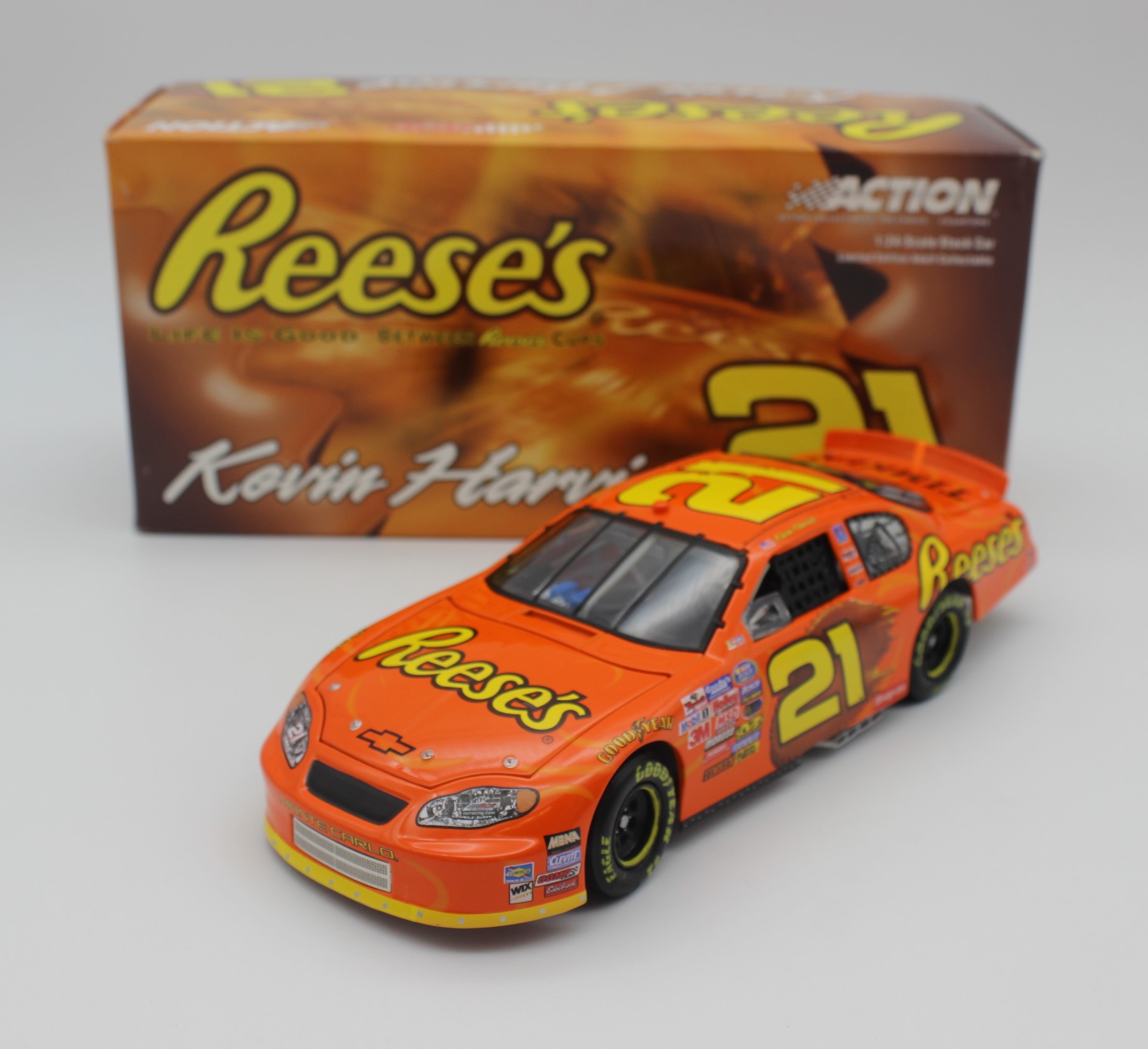 Kevin Harvick 2005 #21 Reese's 1:24 Nascar Diecast