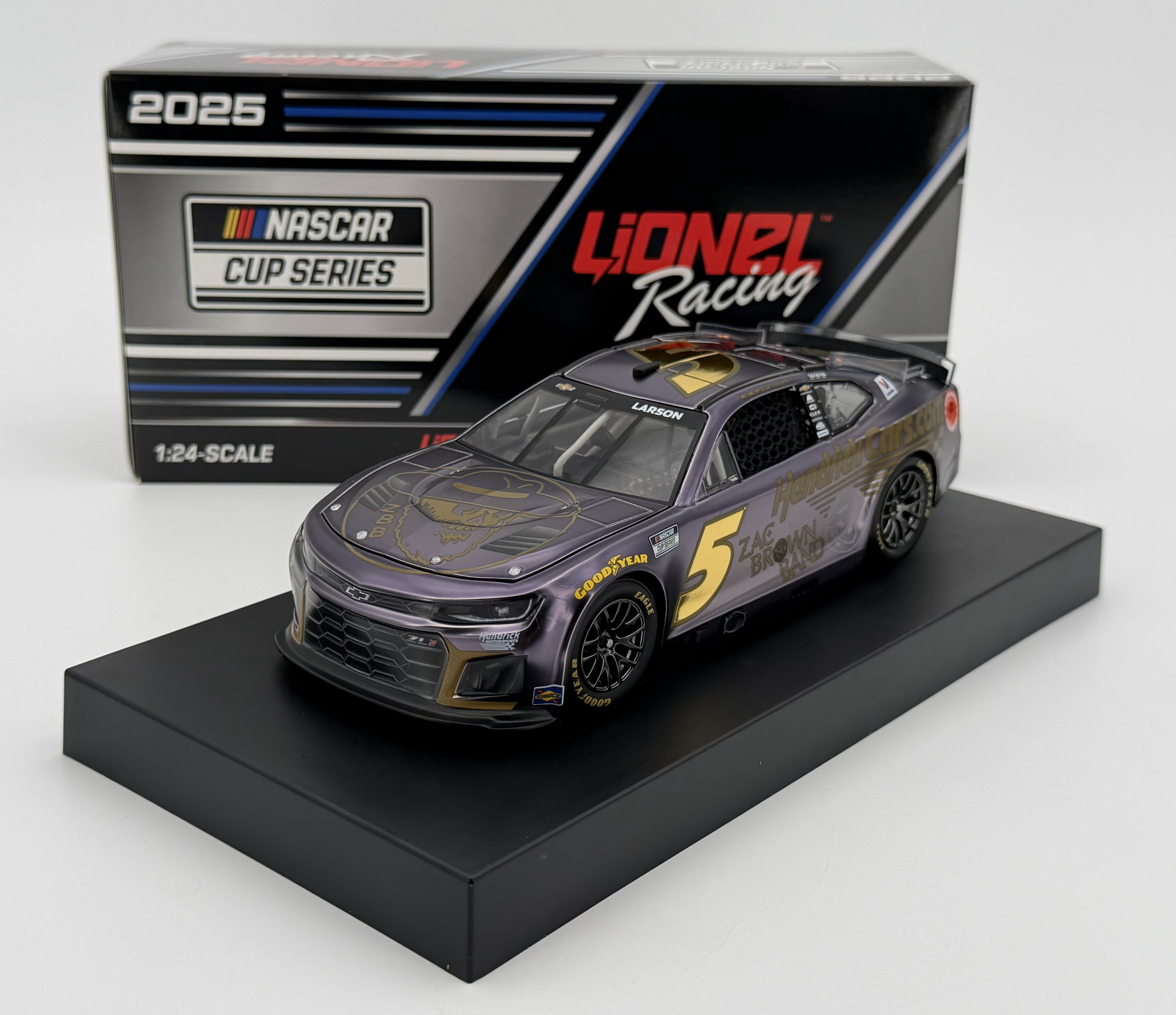 Kyle Larson 2025 Hendrickcars.com/Zac Brown Band 1:24 Color Chrome