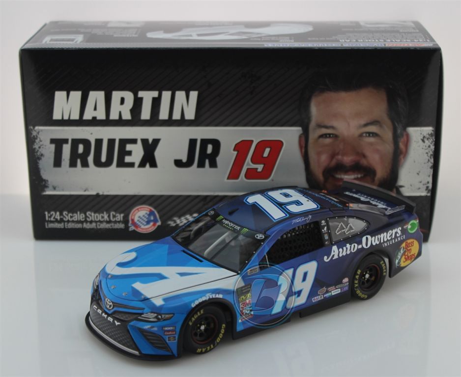 Lionel Martin Truex Jr #19 1:24 Toyota Camry NASCAR Elite 2019