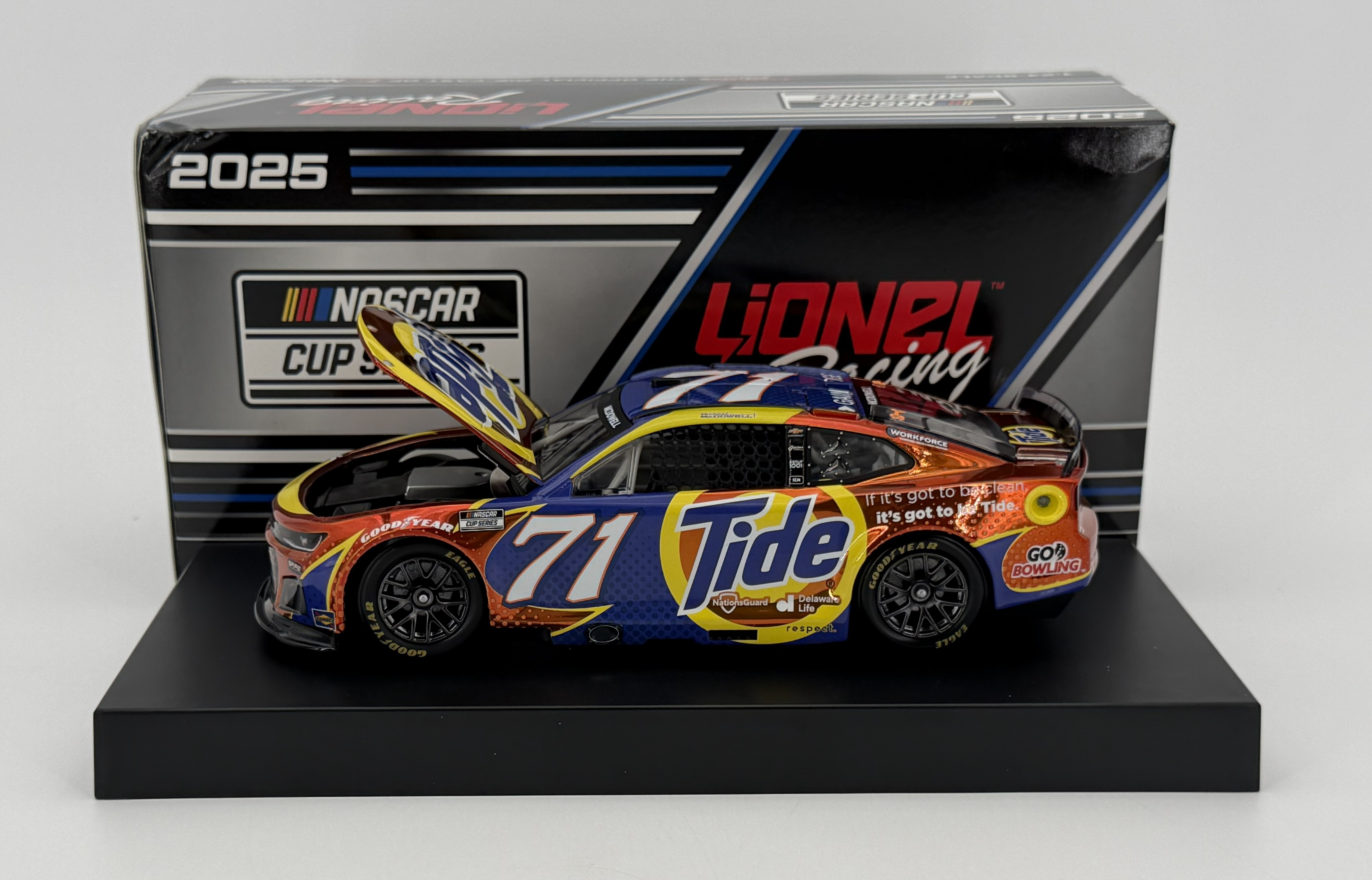 Michael McDowell 2025 Tide 1:24 Color Chrome Nascar Diecast