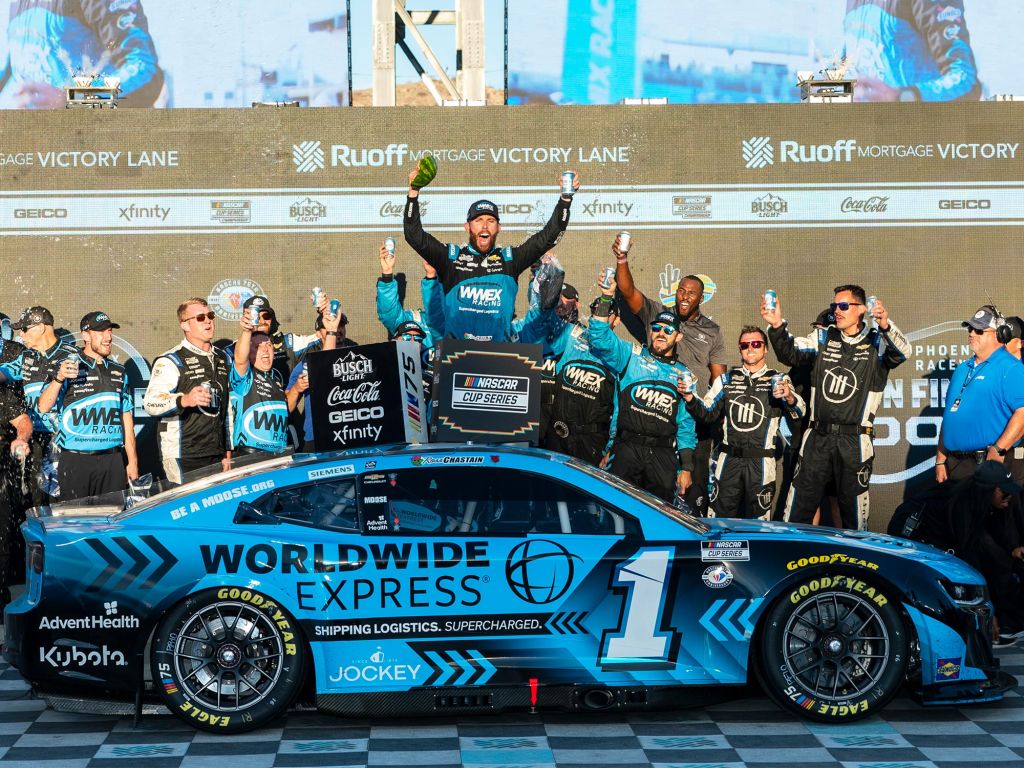Ross Chastain 2023 Worldwide Express Phoenix 11/5 Race Win 1:64