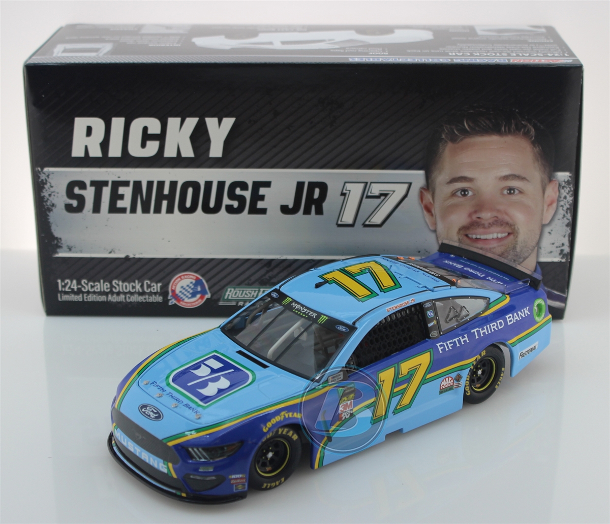 2018 RICKY STENHOUSE Jr #17 Fifth Third 1/64 NASCAR DIECAST FREE SHIP IN STK