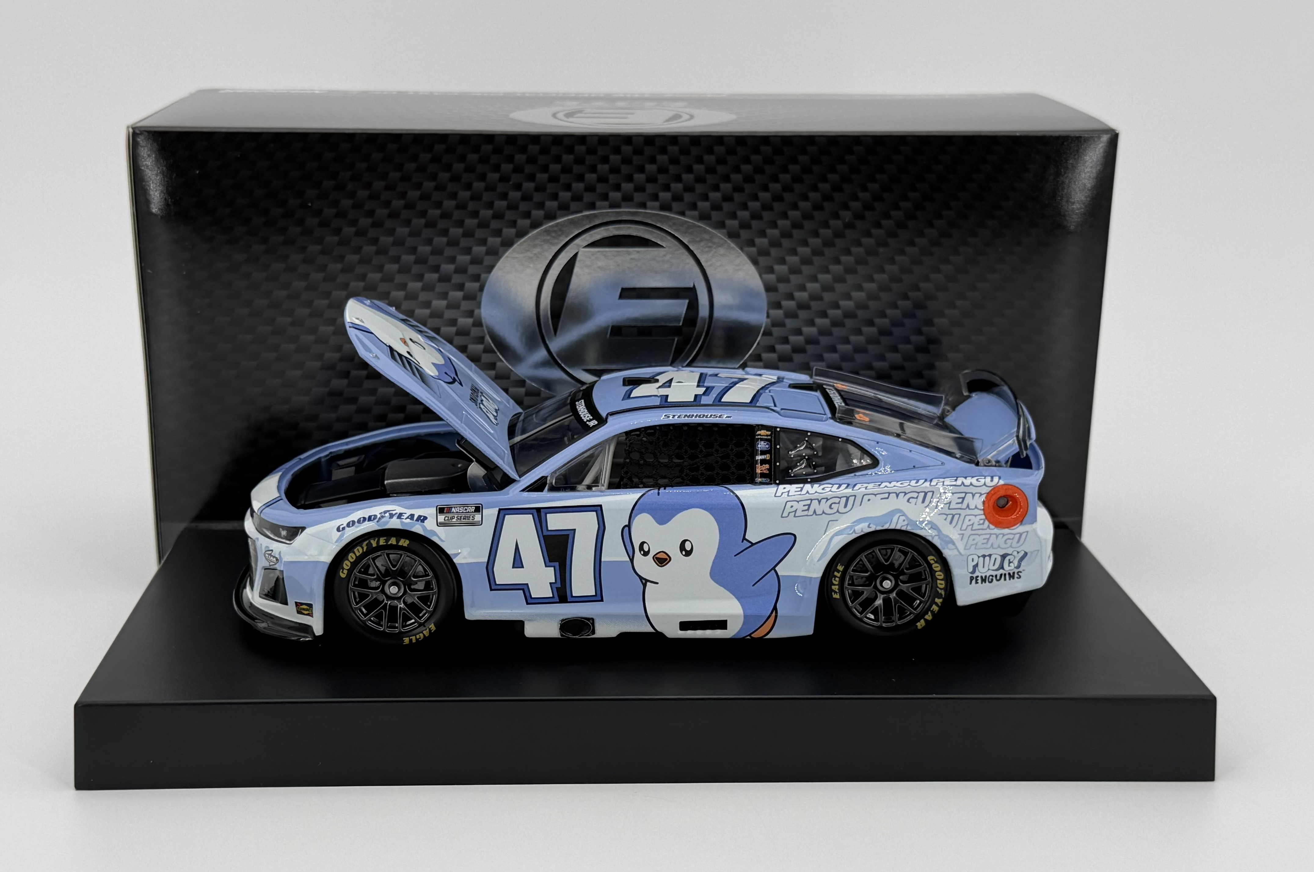 Ricky Stenhouse Jr 2025 Pudgy Penguins 1:24 Elite Nascar Diecast