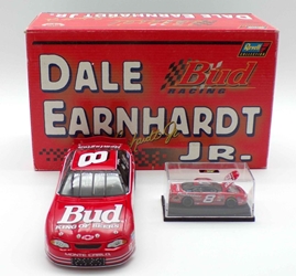 **Box Damaged See Pictures** Dale Earnhardt Jr. 2000 Budweiser 1:24 Revell Diecast w/ a 1:64 Diecast **Box Damaged See Pictures** Dale Earnhardt Jr. 2000 Budweiser 1:24 Revell Diecast w/ a 1:64 Diecast