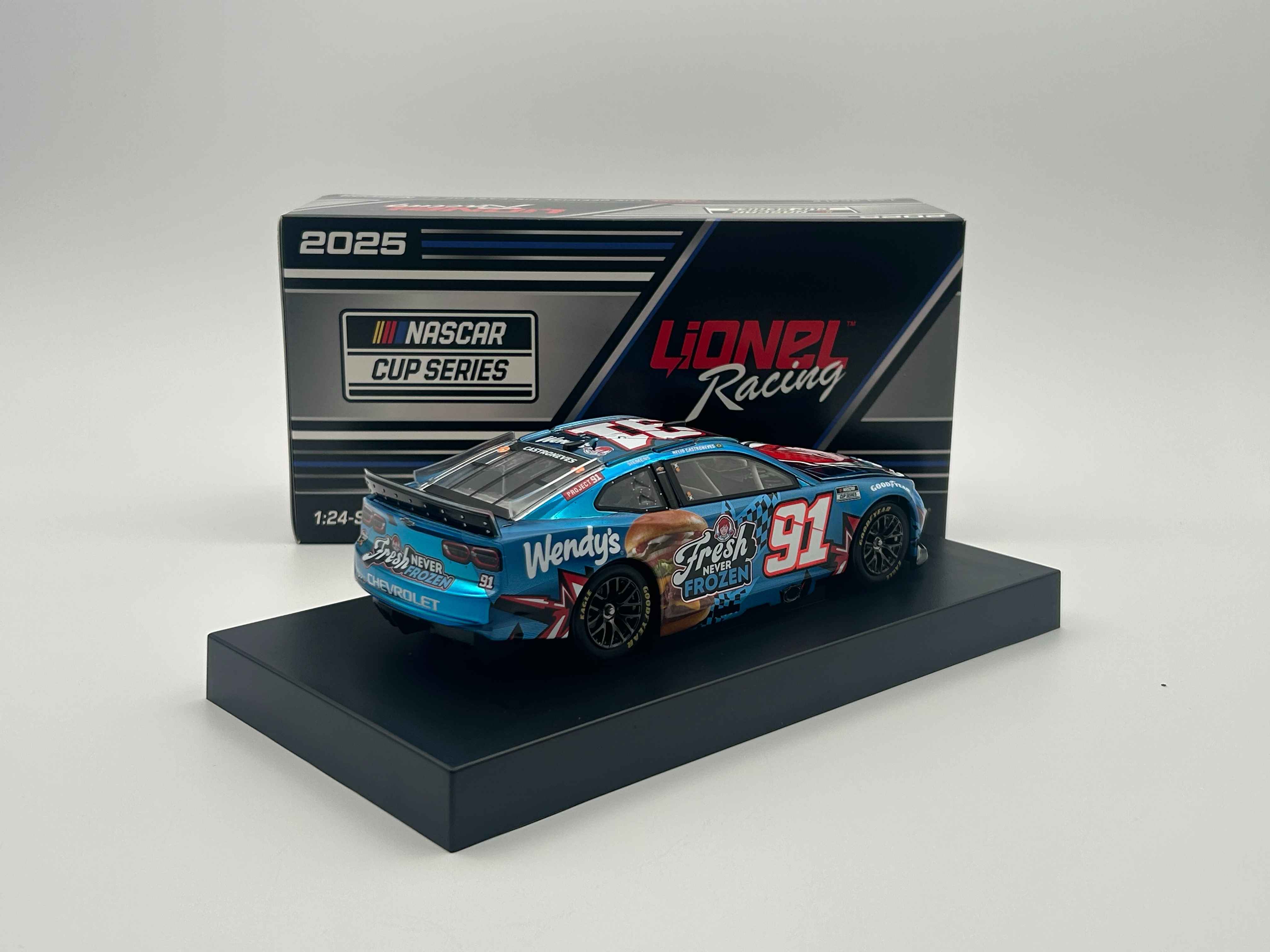 Helio Castroneves 2025 Wendy's &ndash; Nascar In Scala 1:64 &ndash; Lionel Racing &ndash; Diecast Blu