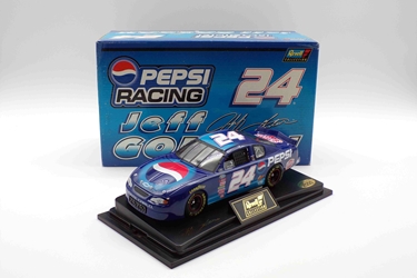Jeff Gordon 2000 Pepsi Racing 1:24 Revell Diecast Jeff Gordon 2000 Pepsi Racing 1:24 Revell Diecast 
