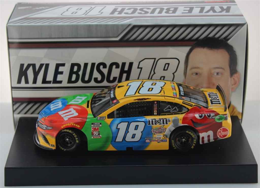 ナスカー 1/24 カイル ブッシュ インターステート COAサイン入 2020 Kyle Busch 2020 M&M's 1:24 Nascar Diecast