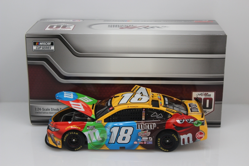 Lionel Racing Kyle Busch 2018 M&Ms White Chocolate NASCAR Diecast Car 1:24 Scale 
