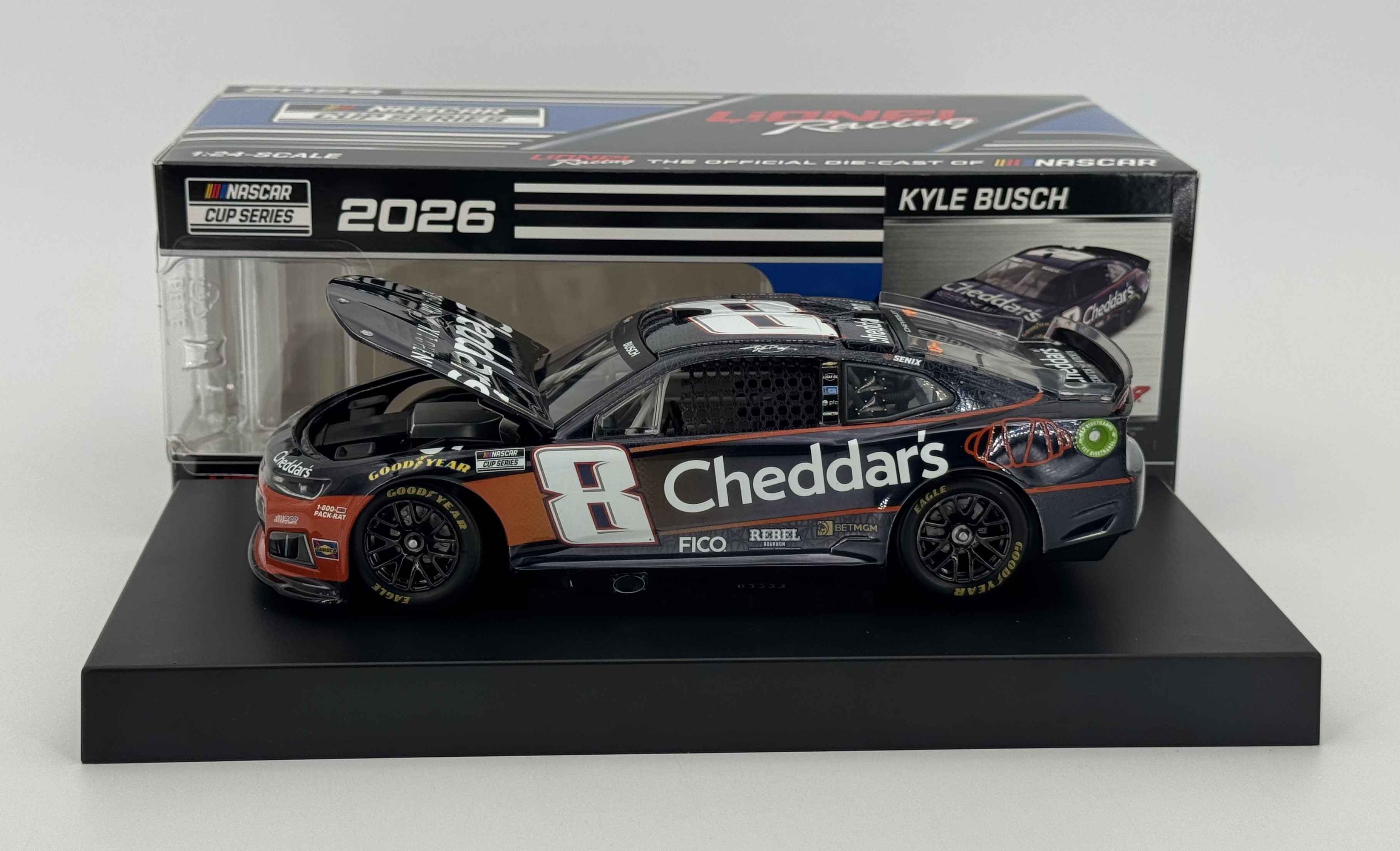 Kyle Busch 2026 Cheddar's 1:24 Color Chrome Nascar Diecast