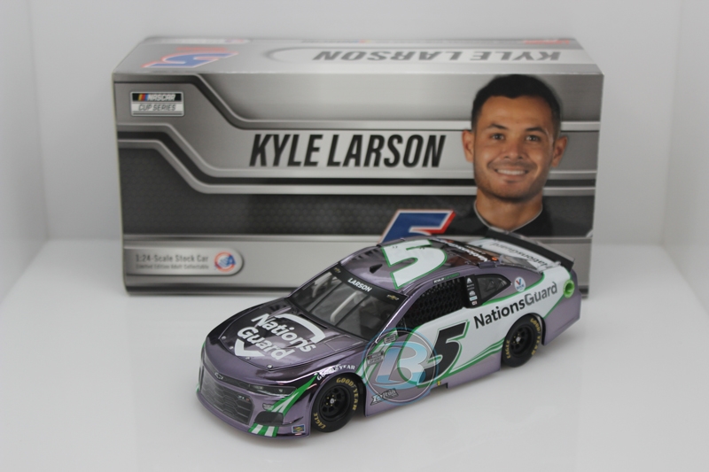 Lionel Racing Kyle Larson Autographed 2021 NationsGuard 1:24 Nascar Diecast 