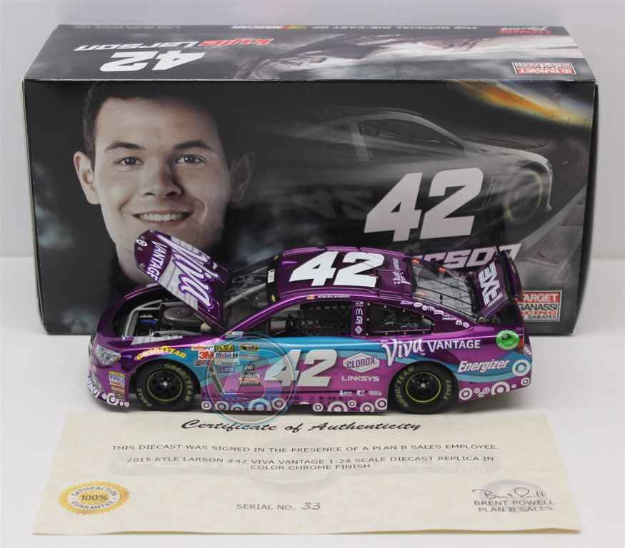 Kyle Larson Autographed 2015 Viva Vantage 1:24 Nascar Diecast