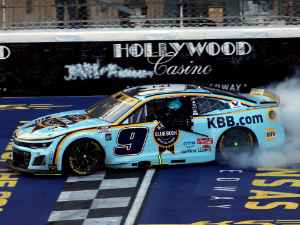 *Preorder* Chase Elliott 2025 Kelley Blue Book Kansas 9/28/25 Race Win 1:24 Color Chrome Nascar Diecast Chase Elliott, Nascar Diecast, 2025 Nascar Diecast, 1:24 Scale Diecast