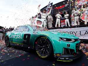 *Preorder* Chase Elliott 2026 UniFirst Martinsville 3.29.26 Race Win 1:24 Color Chrome Nascar Diecast Chase Elliott, Nascar Diecast, 2026 Nascar Diecast, 1:24 Scale Diecast