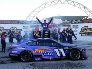 *Preorder* Denny Hamlin 2025 AM/PM Las Vegas 10/12/25 Race Win 1:24 Color Chrome Denny Hamlin, Nascar Diecast, 2025 Nascar Diecast, 1:24 Scale Diecast