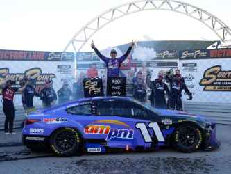 *Preorder* Denny Hamlin 2025 AM/PM Las Vegas 10/12/25 Race Win  1:24 Elite Nascar Diecast Denny Hamlin, Nascar Diecast, 2025 Nascar Diecast, 1:24 Scale Diecast, pre order diecast, Elite