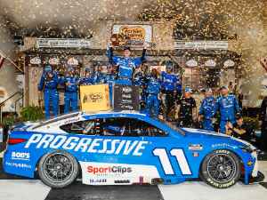 *Preorder* Denny Hamlin 2026 Progressive Nashville 5/31/26 Race Win 1:24 Nascar Diecast Denny Hamlin, Nascar Diecast, 2026 Nascar Diecast, 1:24 Scale Diecast