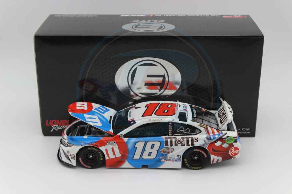 Kyle Busch 2021 M&M's Red, White & Blue 1:24 Elite Nascar Diecast