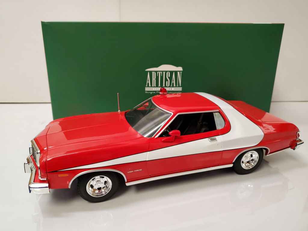 (未使用･未開封品)1/18 Starsky and Hutch (TV Series 1975-79) - 1976 Ford Gran Torino Starsky and Hutch (1975-79 Tv Series) 1:18 Artisan Collection