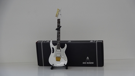 Steve Vai Signature White JEM Miniature Guitar Replica Collectible Axe Heaven, Gibson, replica guitar