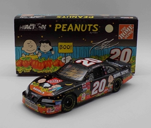 Tony Stewart Autographed 2002 Home Depot / In Search of the Great Pumpkin 1:24 Nascar Diecast Tony Stewart Autographed 2002 Home Depot / In Search of the Great Pumpkin 1:24 Nascar Diecast 