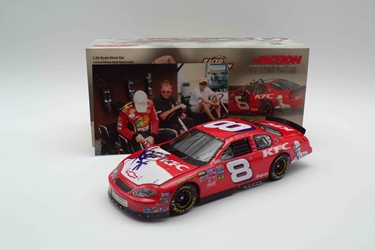 ** With Picture of Driver Autographing Diecast ** Martin Truex Jr. Autographed 2004 KFC / Dover Raced Win Version 1:24 Nascar Diecast ** With Picture of Driver Autographing Diecast ** Martin Truex Jr. Autographed 2004 KFC / Dover Raced Win Version 1:24 Nascar Diecast
