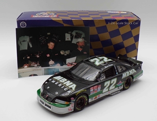 ** With Picture of Driver Autographing Diecast ** Ward Burton Autographed 1998 MBNA 1:24 Nascar Diecast ** With Picture of Driver Autographing Diecast ** Ward Burton Autographed 1998 MBNA 1:24 Nascar Diecast