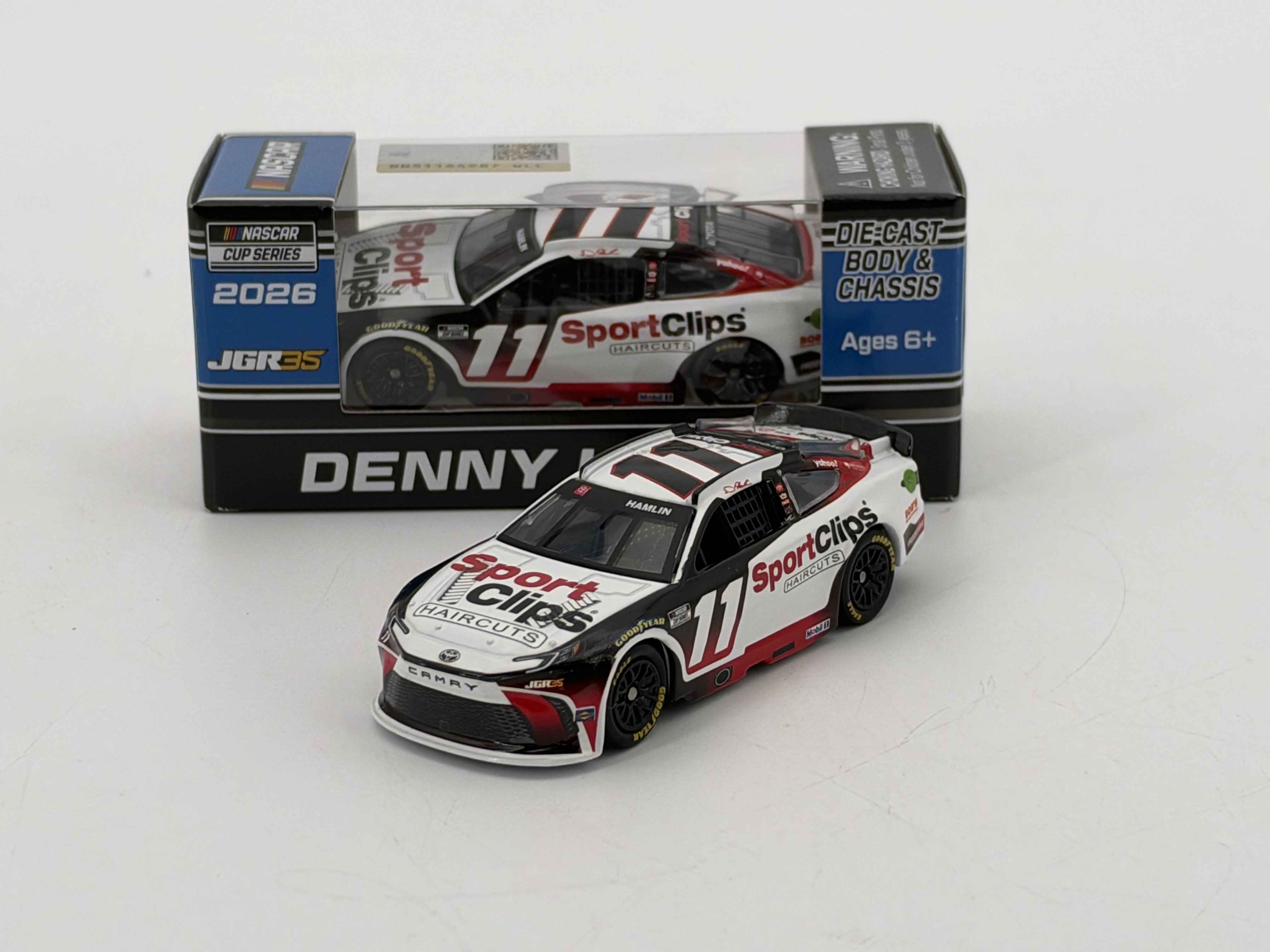 Denny Hamlin 2026 Sport Clips 1:64 Nascar Diecast